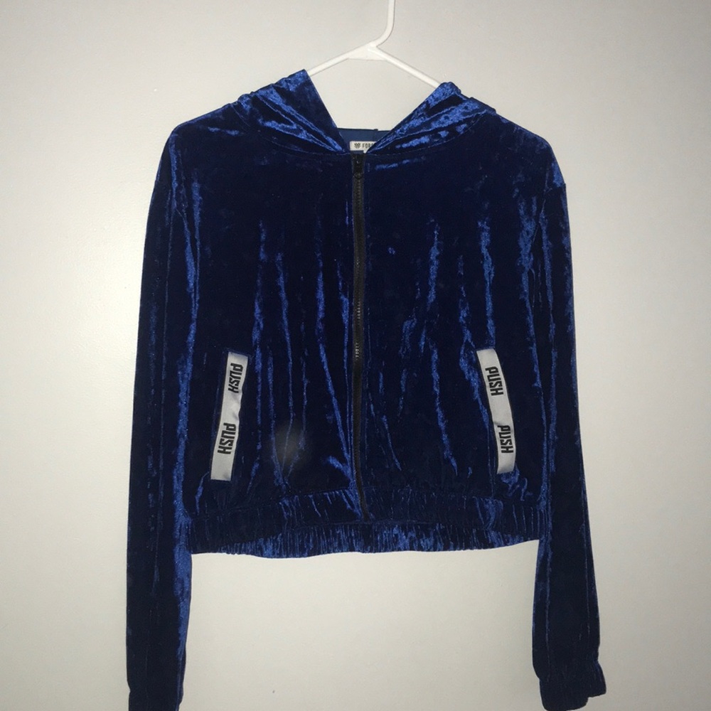 cropped zip up hoodie